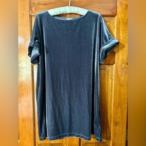 Ecote Velvet Gray Short Sleeve Tunic